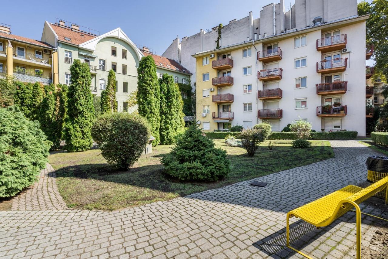 Beautiful Three Bedrooms Apartment With Free Parking Close To The Danube Coast 부다페스트 외부 사진