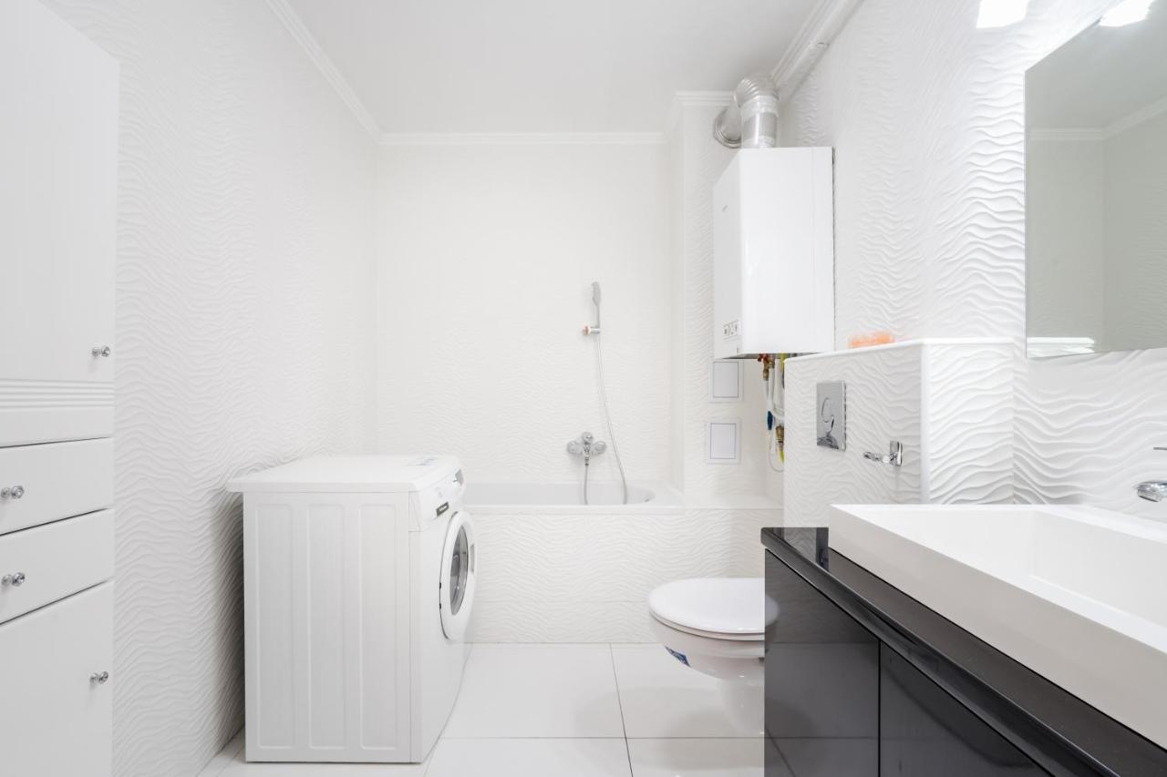 Beautiful Three Bedrooms Apartment With Free Parking Close To The Danube Coast 부다페스트 외부 사진