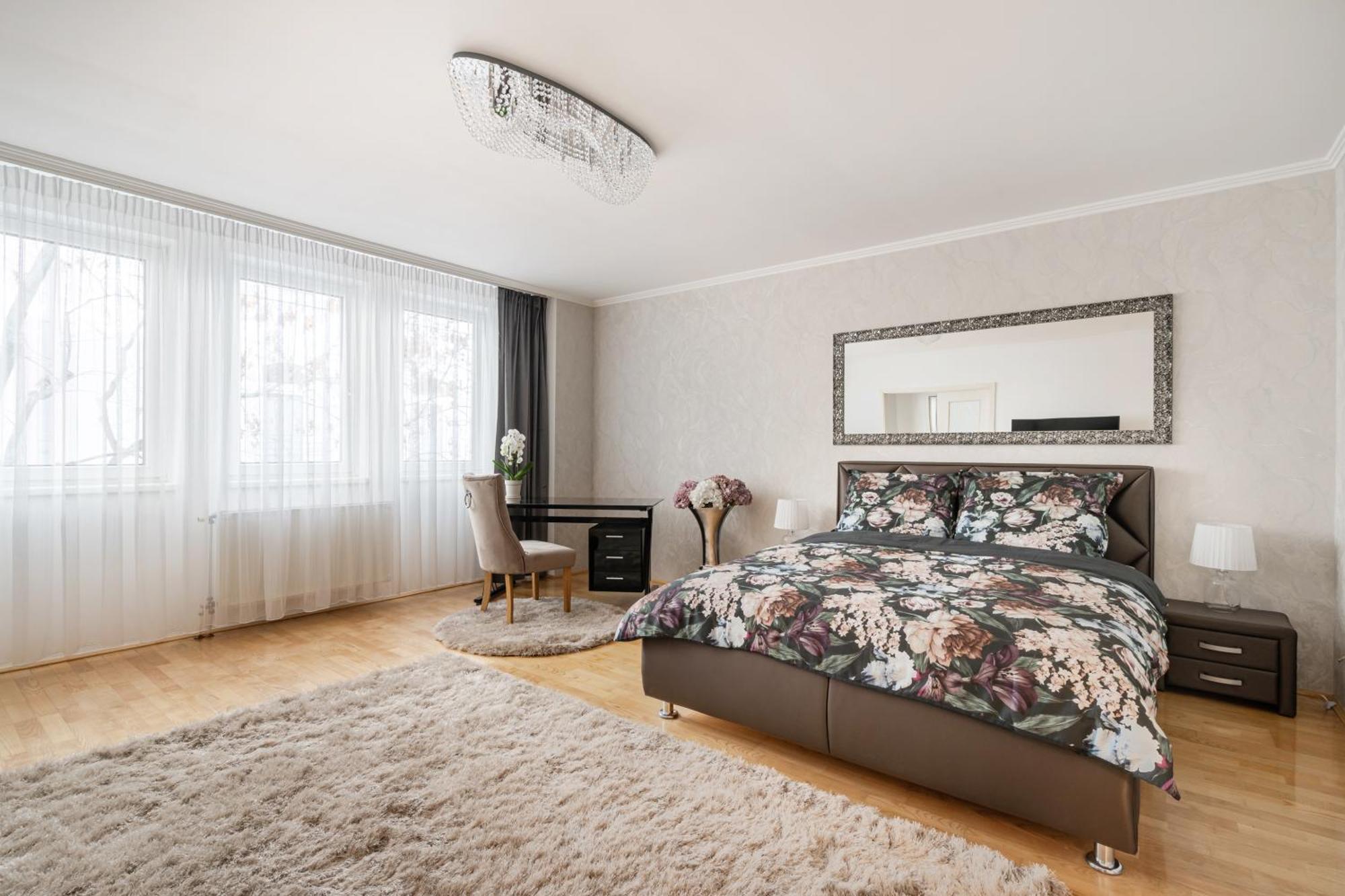 Beautiful Three Bedrooms Apartment With Free Parking Close To The Danube Coast 부다페스트 외부 사진