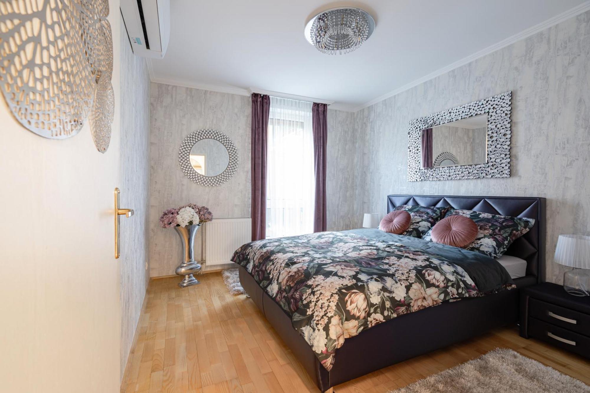 Beautiful Three Bedrooms Apartment With Free Parking Close To The Danube Coast 부다페스트 외부 사진